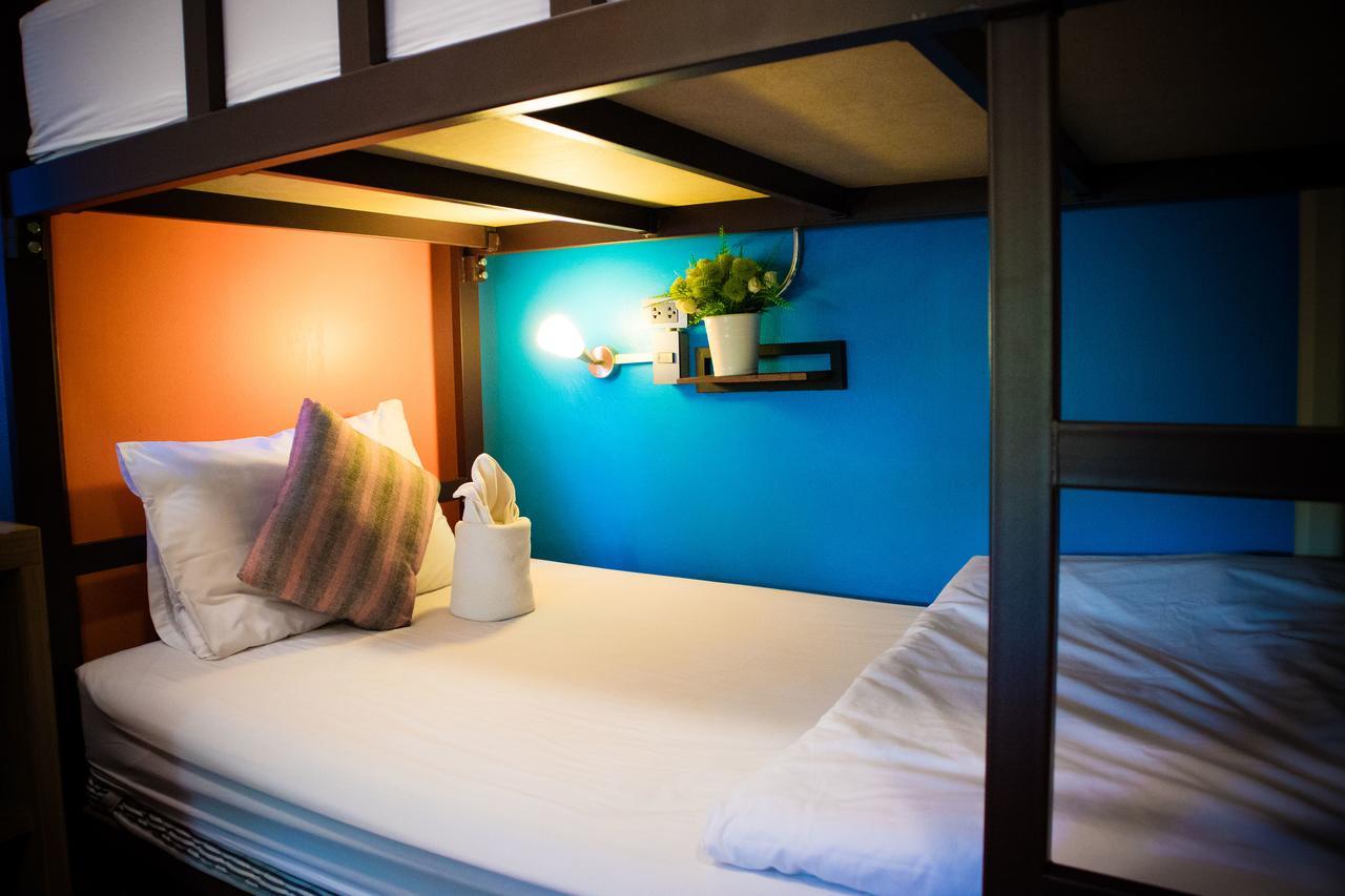 Tawan Bed Club Hostel Chiang Mai Exterior photo