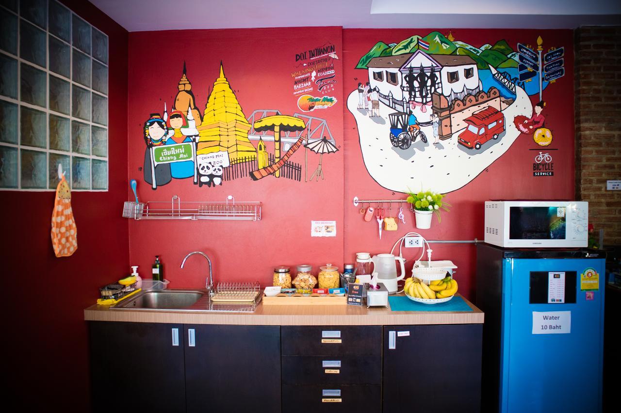 Tawan Bed Club Hostel Chiang Mai Exterior photo