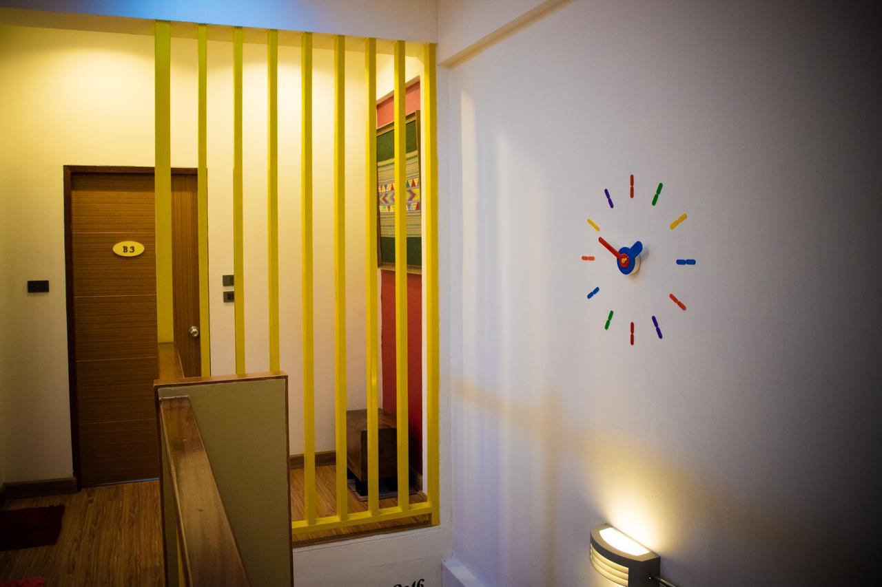 Tawan Bed Club Hostel Chiang Mai Exterior photo